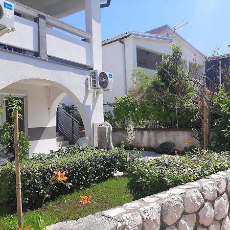 H&F Apartmani Vir Esterno foto