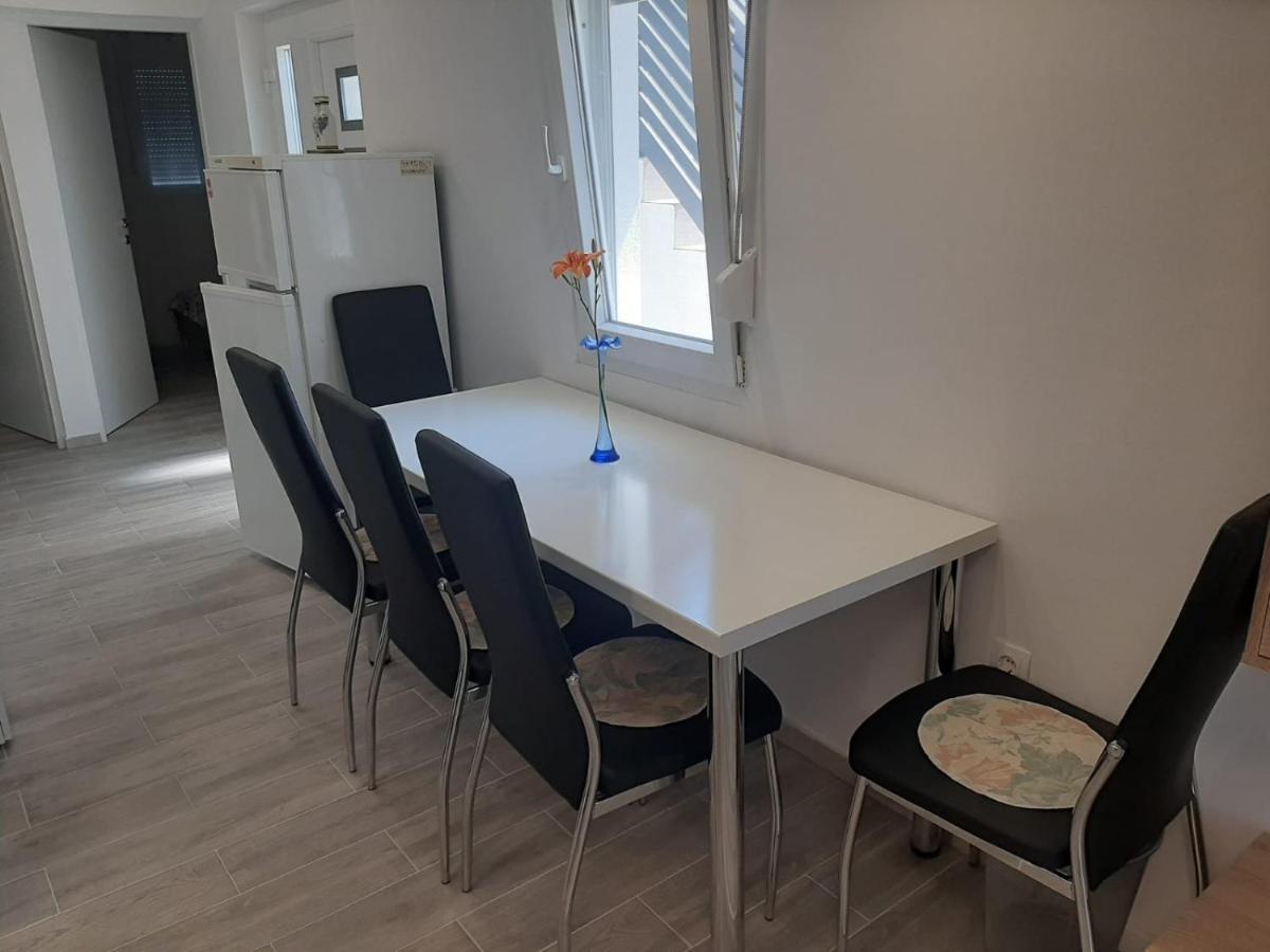 H&F Apartmani Vir Esterno foto