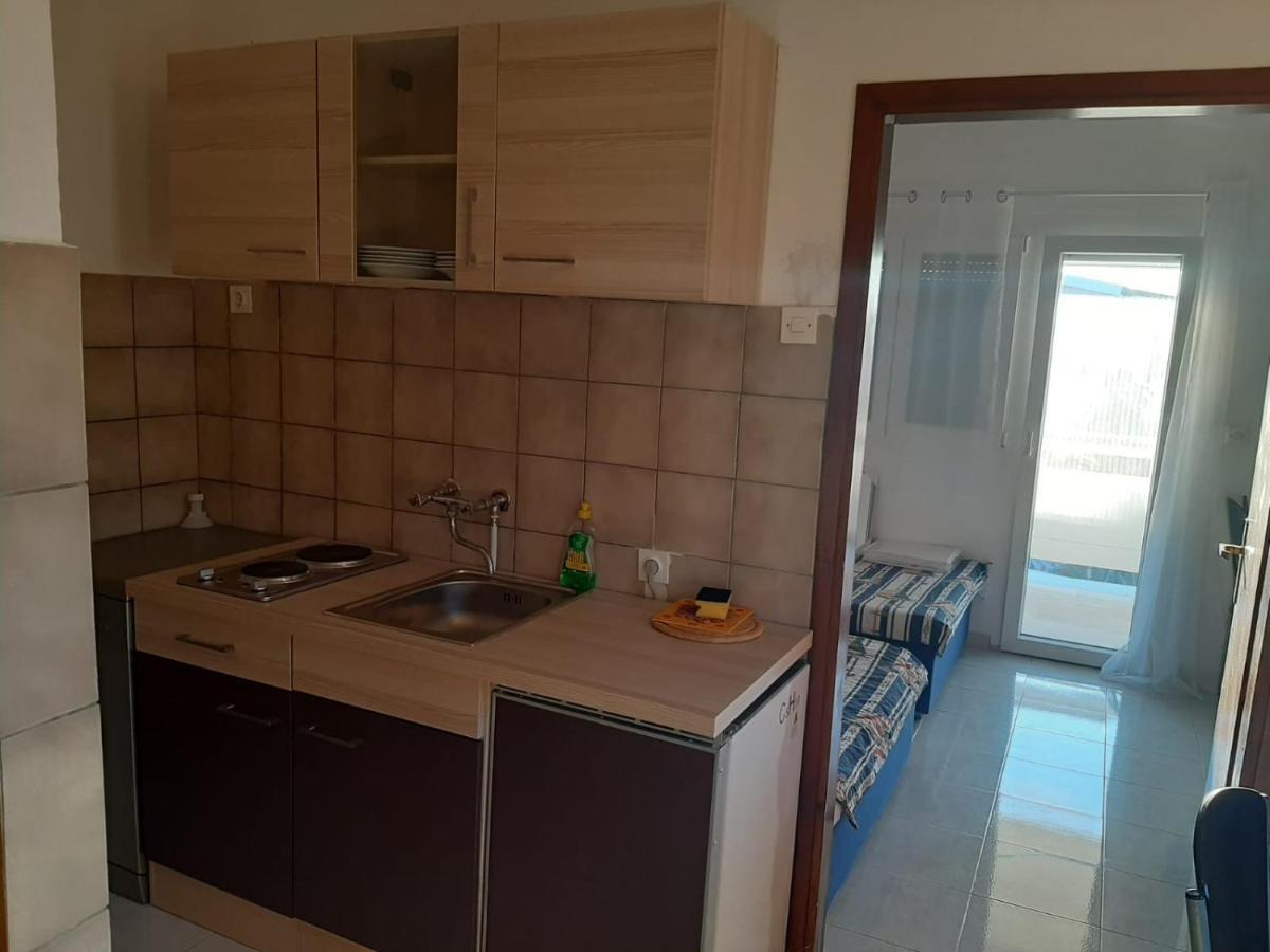 H&F Apartmani Vir Esterno foto
