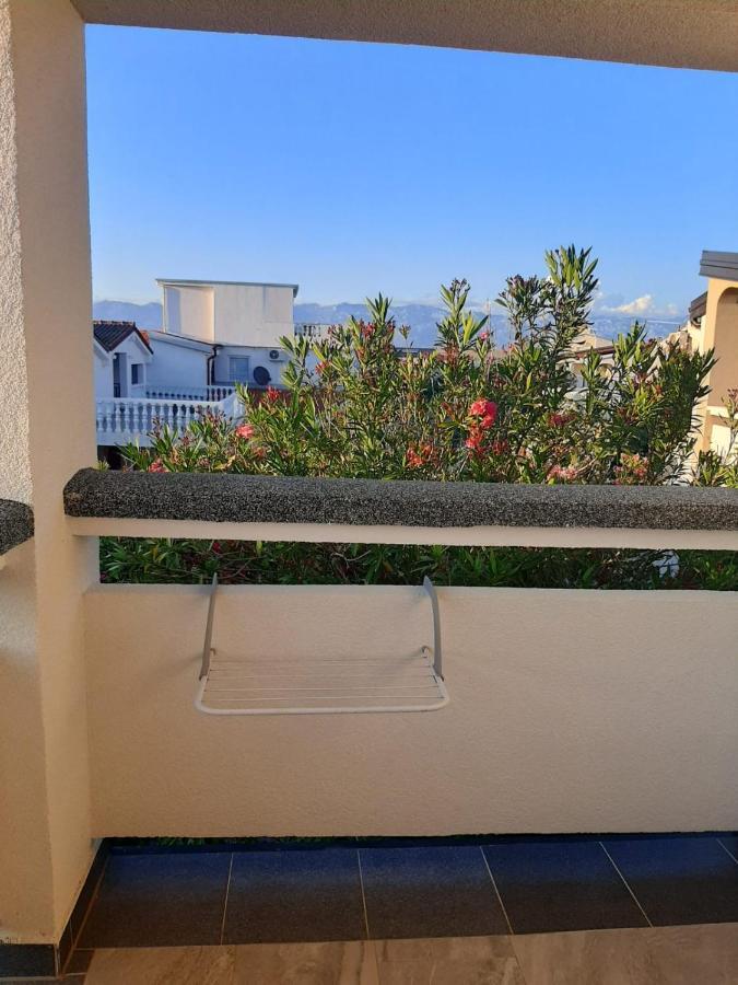 H&F Apartmani Vir Esterno foto